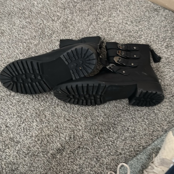 Stuart Weitzman Booties (Jitterbug) - Picture 2 of 5